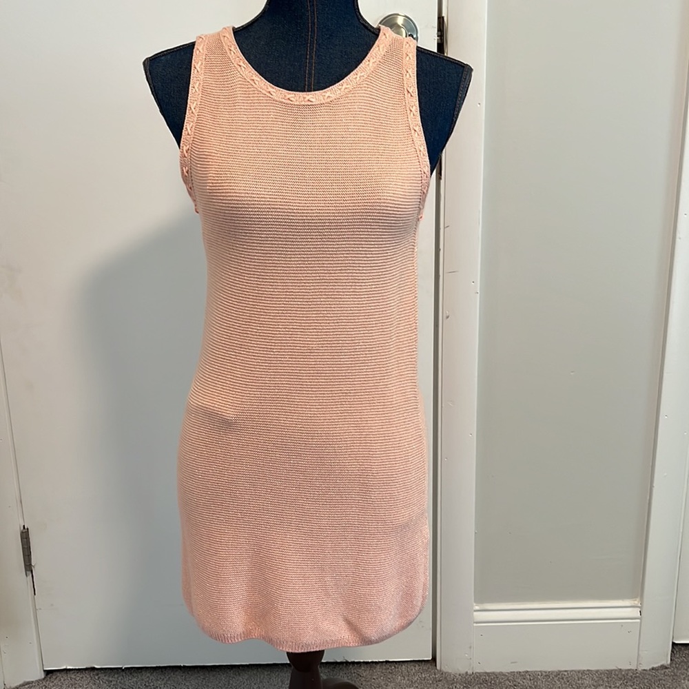 White House black market size small fashion tank program